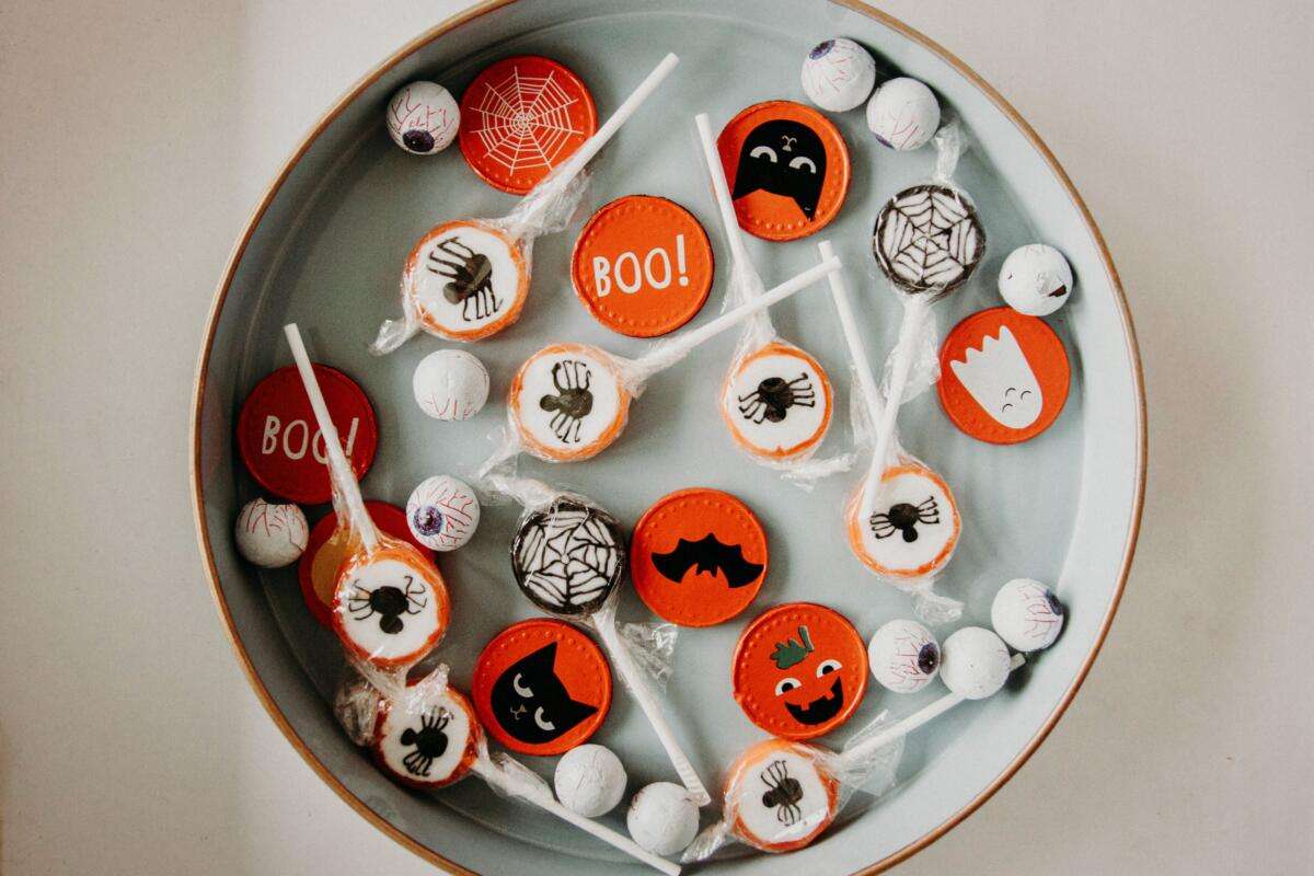 7 Spooky Dessert Recipes To Try This Halloween